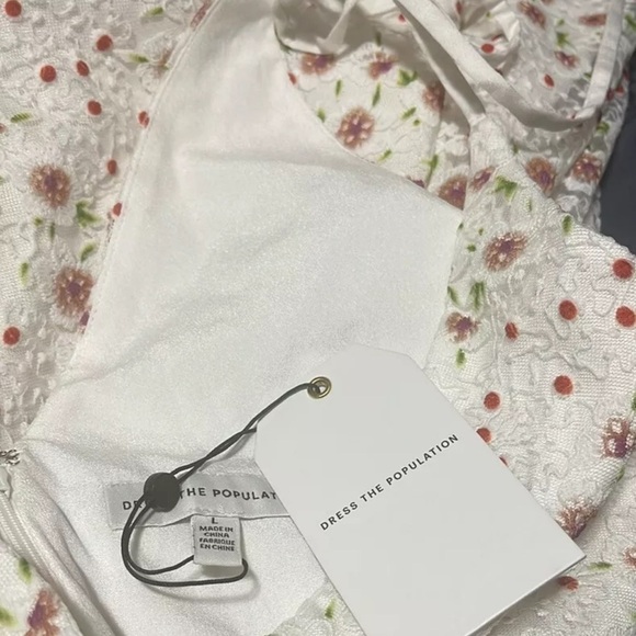 Dress the Population Sunny Days Floral Embroidered White Gown NWT Large - Picture 8 of 8